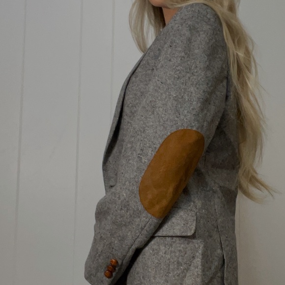 Vintage Tweed Classic Suit Jacket Blazer | Gray Texture Leather Elbow Caps - Picture 2 of 9